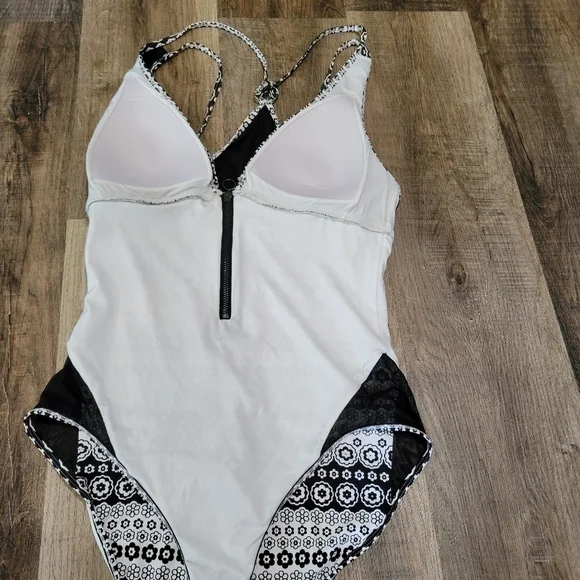 Anne Cole Black and White Patterned Kids One Piece Swimsuit - Picture 9 of 13
